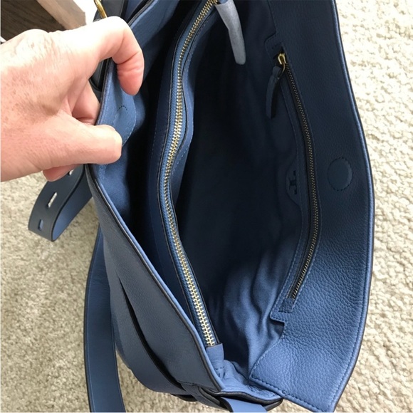 Tory Burch Gemini Link Shoulder Bag in Wallis Blue - Picture 8 of 8